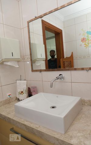 Casa à venda com 244m², 4 quartos e 4 vagasLavabo