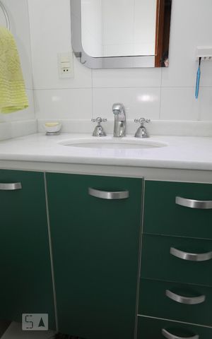 Casa à venda com 244m², 4 quartos e 4 vagasBanheiro do Quarto 2
