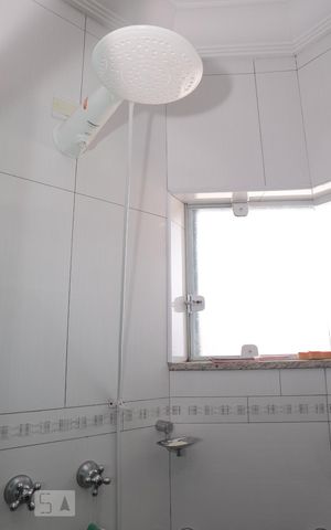 Casa à venda com 244m², 4 quartos e 4 vagasBanheiro do Quarto 1