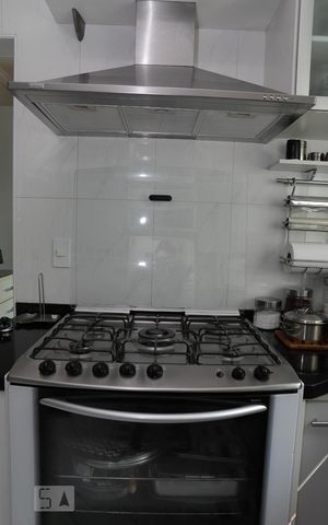 Casa à venda com 244m², 4 quartos e 4 vagasCozinha