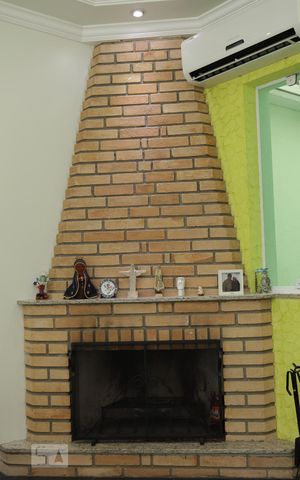 Casa à venda com 244m², 4 quartos e 4 vagasSala