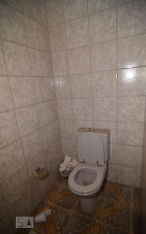 Casa à venda com 176m², 5 quartos e 6 vagasBanheiro