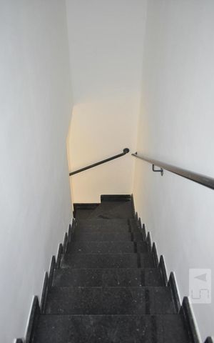 Casa de condomínio para alugar com 51m², 2 quartos e 1 vagaEscada