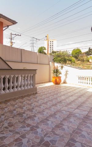 Casa à venda com 300m², 3 quartos e 2 vagasQuintal
