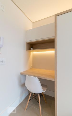 Studio para alugar com 28m², 1 quarto e 1 vagaSala - mesa de trabalho