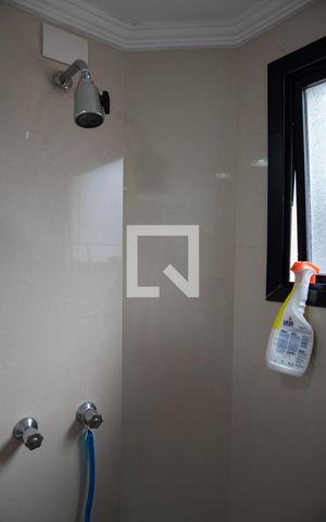 Apartamento à venda com 74m², 3 quartos e 1 vagaBanheiro da Suíte 