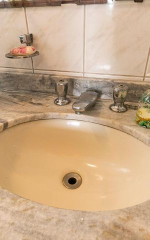 Apartamento para alugar com 60m², 2 quartos e 1 vagaBanheiro da Suíte - Pia