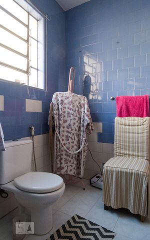 Apartamento à venda com 141m², 3 quartos e 2 vagasBanheiro da Suíte