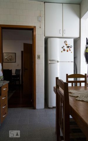 Apartamento à venda com 141m², 3 quartos e 2 vagasCozinha
