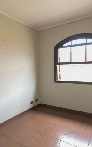 Casa à venda com 170m², 3 quartos e 4 vagas Casa à venda com 170m², 3 quartos e 4 vagasQuarto 1