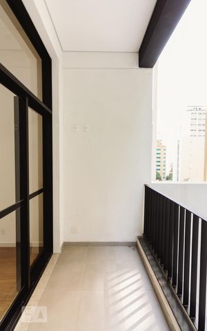 Studio à venda com 33m², 1 quarto e sem vaga Studio à venda com 33m², 1 quarto e sem vagaVaranda