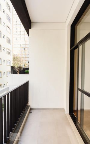 Studio à venda com 33m², 1 quarto e sem vaga Studio à venda com 33m², 1 quarto e sem vagaVaranda