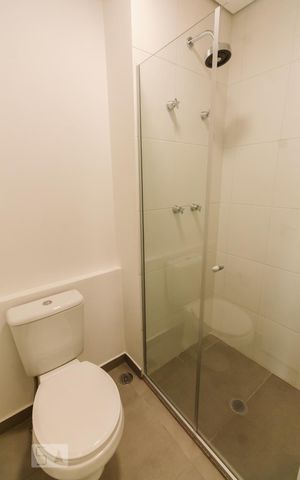 Studio à venda com 33m², 1 quarto e sem vaga Studio à venda com 33m², 1 quarto e sem vagaBanheiro