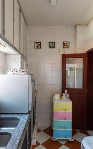 Apartamento à venda com 72m², 2 quartos e 1 vagaCozinha e Área de Serviço
