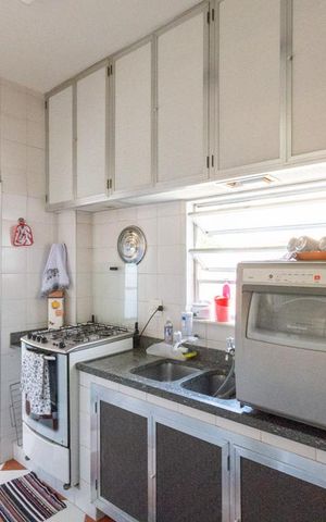 Apartamento à venda com 72m², 2 quartos e 1 vagaCozinha e Área de Serviço