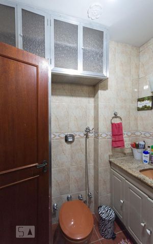 Apartamento à venda com 72m², 2 quartos e 1 vagaBanheiro