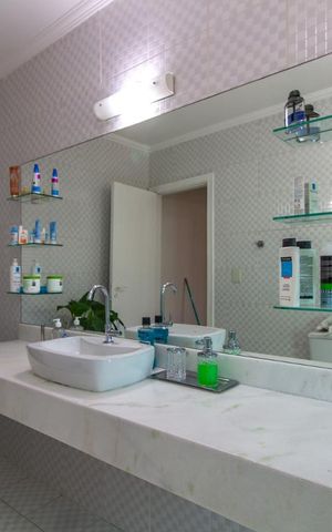 Casa à venda com 180m², 7 quartos e 1 vagaBanheiro Quarto 3 - Suíte