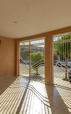 Casa à venda com 180m², 7 quartos e 1 vagaGaragem