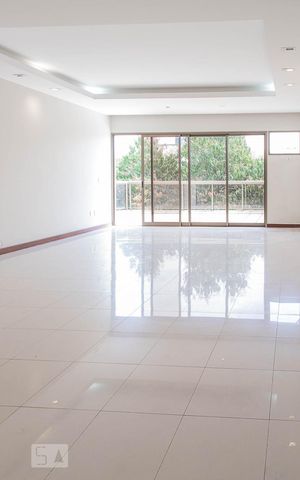 Apartamento para alugar com 350m², 3 quartos e 4 vagas Apartamento para alugar com 350m², 3 quartos e 4 vagasSala