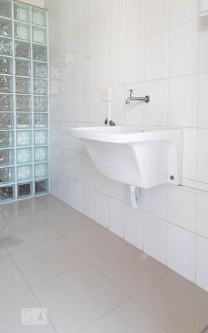 Apartamento para alugar com 350m², 3 quartos e 4 vagas Apartamento para alugar com 350m², 3 quartos e 4 vagasÁrea de serviço