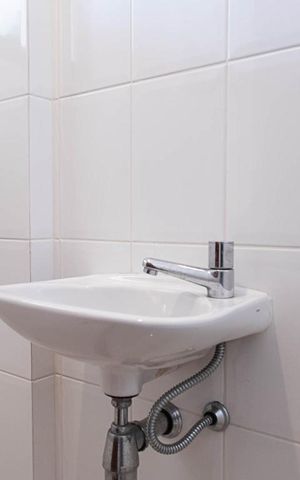 Apartamento para alugar com 350m², 3 quartos e 4 vagas Apartamento para alugar com 350m², 3 quartos e 4 vagasBanheiro de serviço