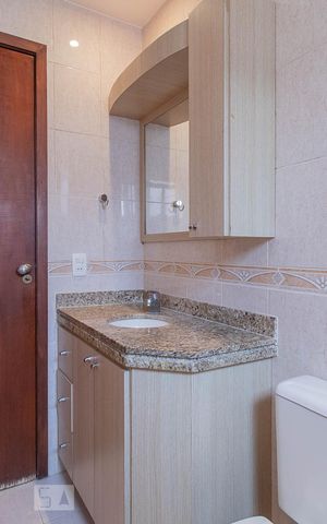 Apartamento para alugar com 350m², 3 quartos e 4 vagas Apartamento para alugar com 350m², 3 quartos e 4 vagasBanheiro da suíte 2