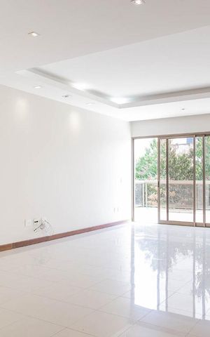 Apartamento para alugar com 350m², 3 quartos e 4 vagas Apartamento para alugar com 350m², 3 quartos e 4 vagasSala