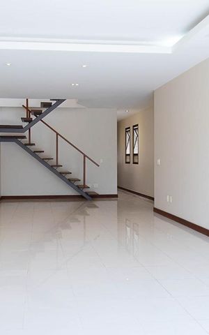 Apartamento para alugar com 350m², 3 quartos e 4 vagas Apartamento para alugar com 350m², 3 quartos e 4 vagasSala