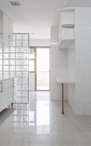 Apartamento para alugar com 350m², 3 quartos e 4 vagas Apartamento para alugar com 350m², 3 quartos e 4 vagasCozinha