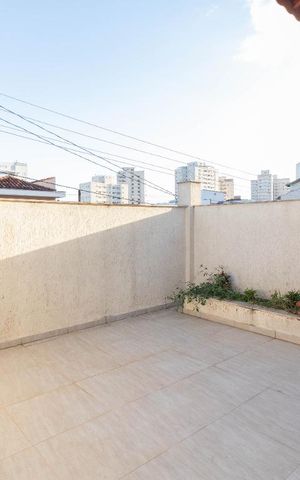 Casa à venda com 220m², 3 quartos e 2 vagas Casa à venda com 220m², 3 quartos e 2 vagasVaranda da Suíte 3