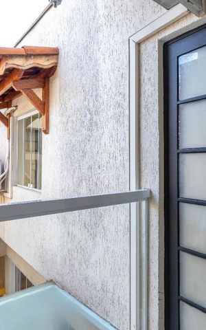 Casa à venda com 220m², 3 quartos e 2 vagas Casa à venda com 220m², 3 quartos e 2 vagasVaranda Suíte 1
