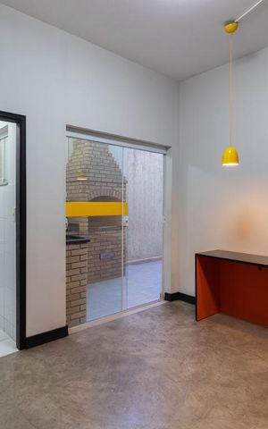 Casa à venda com 220m², 3 quartos e 2 vagas Casa à venda com 220m², 3 quartos e 2 vagasCozinha / Sala de Trabalho 4