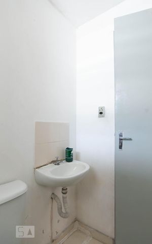 Apartamento para alugar com 47m², 2 quartos e sem vagaBanheiro