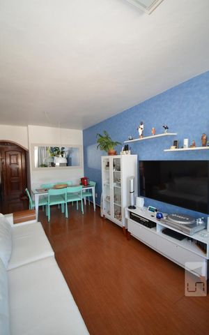 Apartamento à venda com 85m², 3 quartos e 2 vagasSala