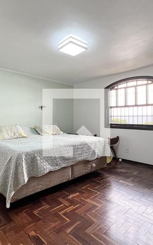 Casa à venda com 230m², 3 quartos e 3 vagasQuarto 3- Suíte
