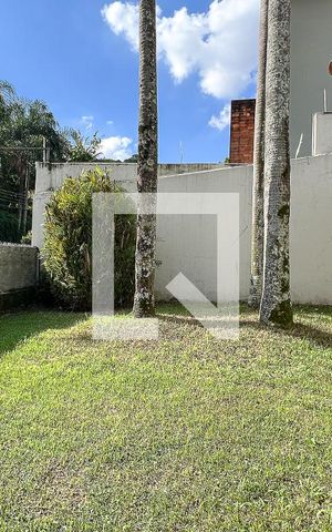 Casa à venda com 230m², 3 quartos e 3 vagasJardim