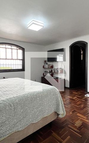 Casa à venda com 230m², 3 quartos e 3 vagasQuarto 3- Suíte