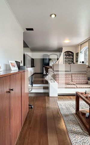 Casa à venda com 230m², 3 quartos e 3 vagasSala 1