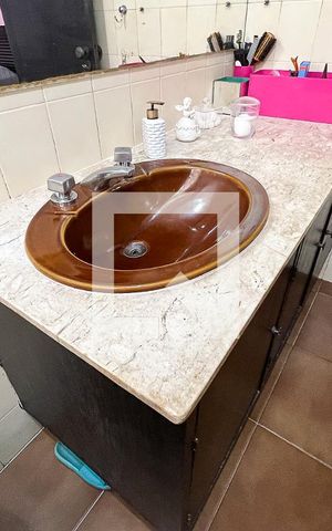 Casa à venda com 230m², 3 quartos e 3 vagasBanheiro do Quarto 1