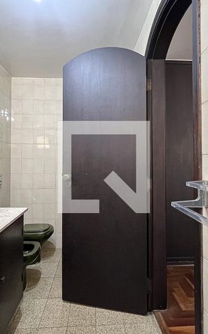 Casa à venda com 230m², 3 quartos e 3 vagasBanheiro do Quarto 2