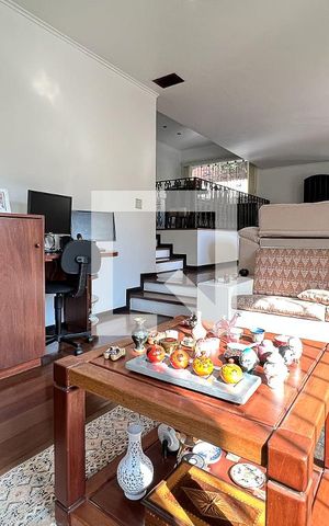 Casa à venda com 230m², 3 quartos e 3 vagasSala 1