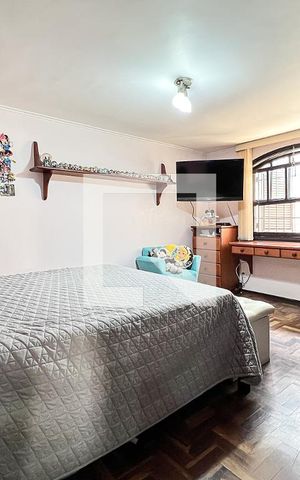 Casa à venda com 230m², 3 quartos e 3 vagasQuarto 1 - Suíte