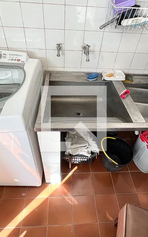 Casa à venda com 230m², 3 quartos e 3 vagasÁrea de Serviço