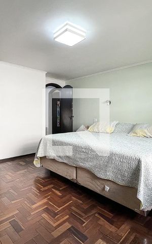 Casa à venda com 230m², 3 quartos e 3 vagasQuarto 3- Suíte