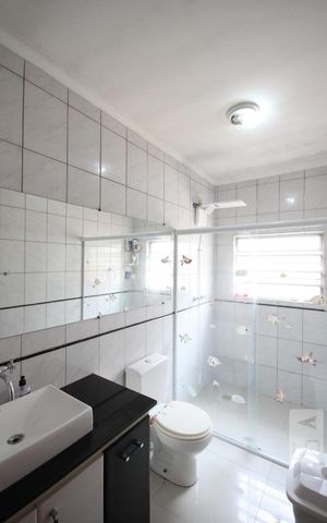 Casa à venda com 150m², 4 quartos e 1 vagaBanheiro Piso Superior