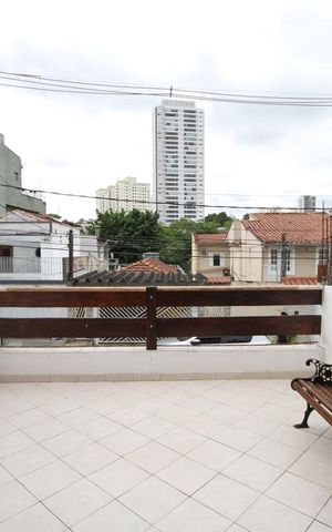 Casa à venda com 150m², 4 quartos e 1 vagaVaranda