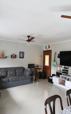 Casa à venda com 150m², 4 quartos e 1 vagaSala Piso Superior