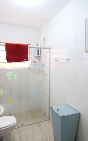 Casa à venda com 150m², 4 quartos e 1 vagaBanheiro