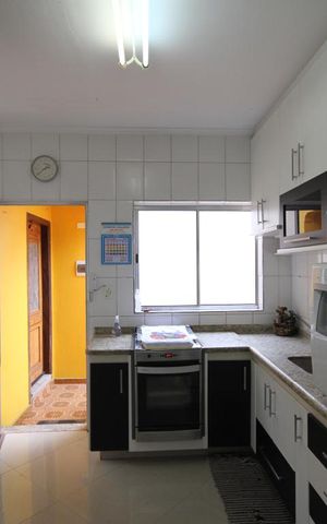 Casa à venda com 150m², 4 quartos e 1 vagaCozinha Piso Superior