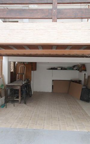 Casa à venda com 150m², 4 quartos e 1 vagaFachada